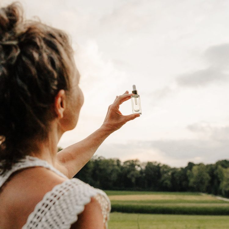 Wild Moon Agenda, Zyklusagenda, Feminine Apothecary, Naturkosmetik, Wild Moon Botanicals, Frauengesundheit, Frauenkreise, Frauencoaching, Female Empowerment